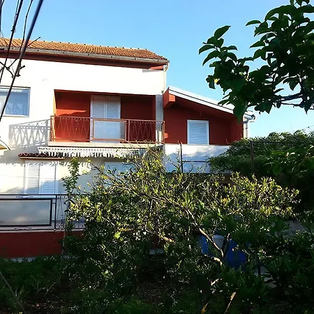 Modernes In Mit Privatem Parkplatz Apartment Bibinje
